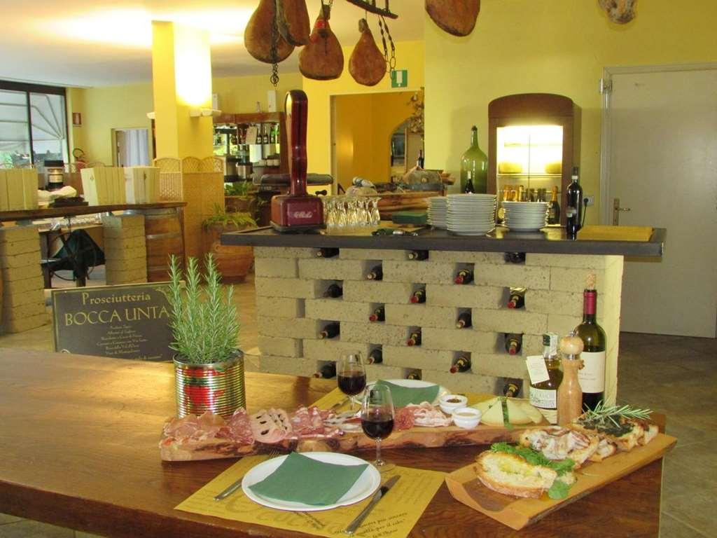 Il Grifo Hotel E Bisteccheria Toscana Montepulciano Stazione Restaurang bild