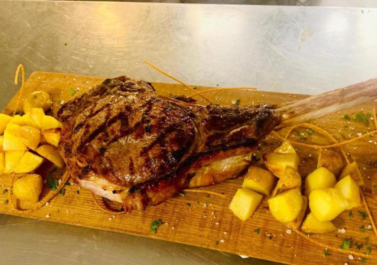 Il Grifo Hotel E Bisteccheria Toscana Montepulciano Stazione Exteriör bild