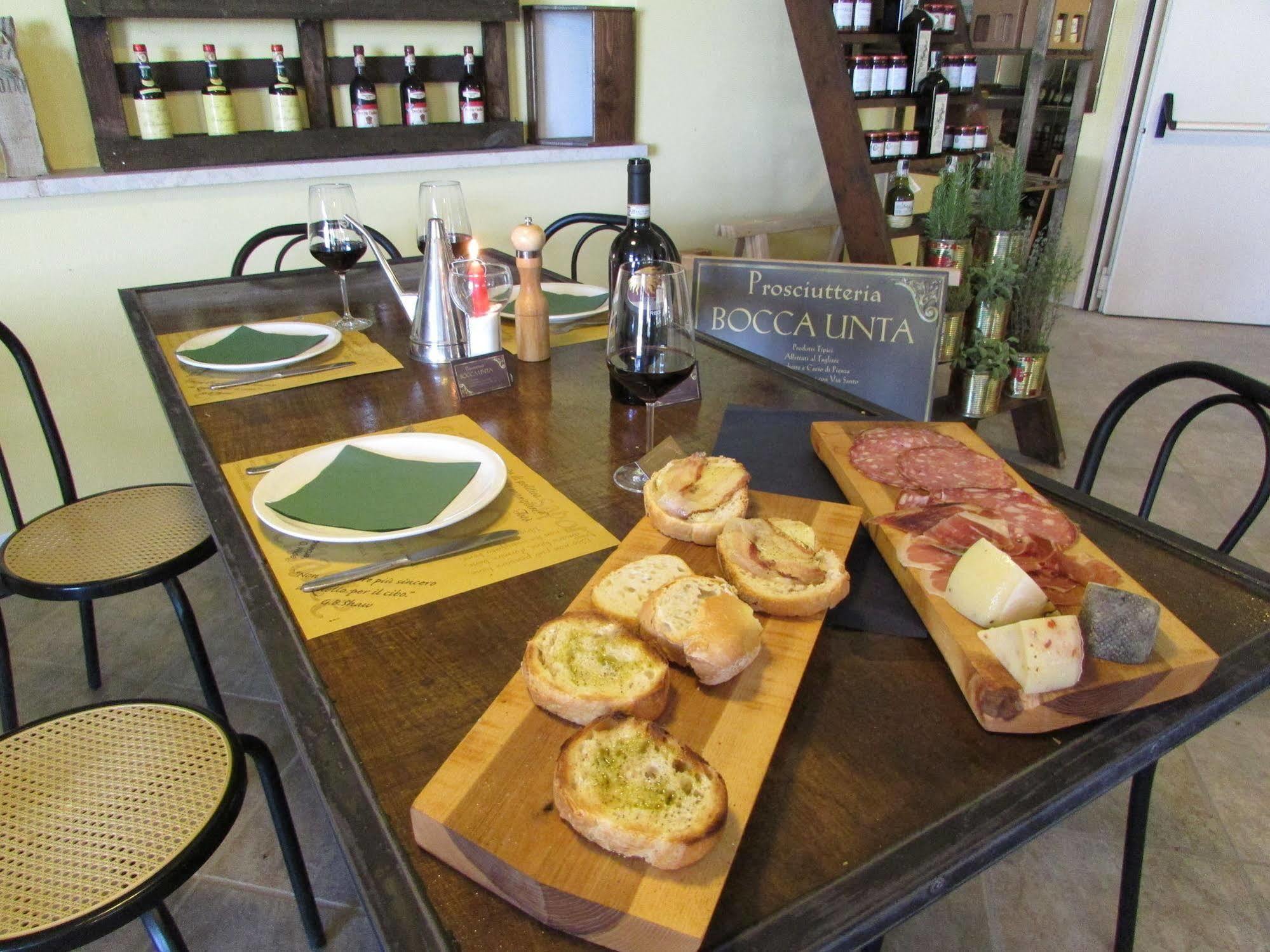 Il Grifo Hotel E Bisteccheria Toscana Montepulciano Stazione Exteriör bild